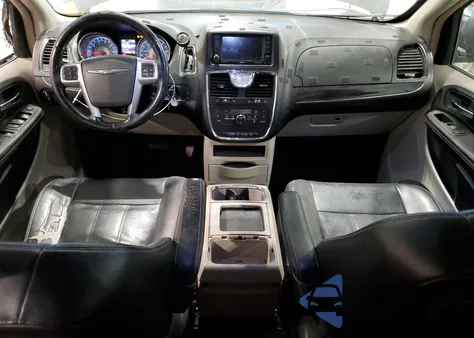 2012 Chrysler Town & Country Touring z USA, uszkodzony, nr VIN 2C4RC1BGXCR291650